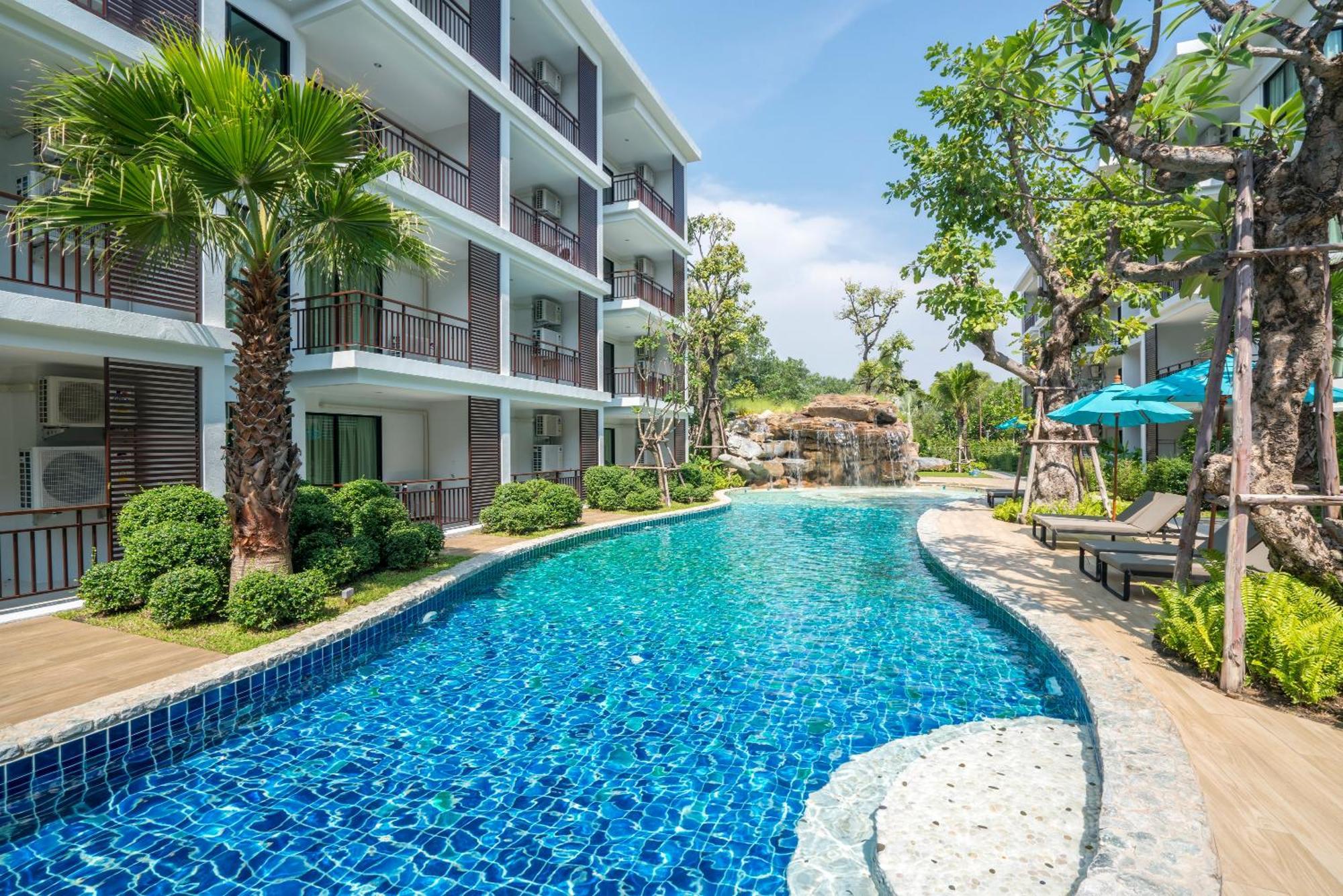Apartments In The Title Beach Rawai Экстерьер фото
